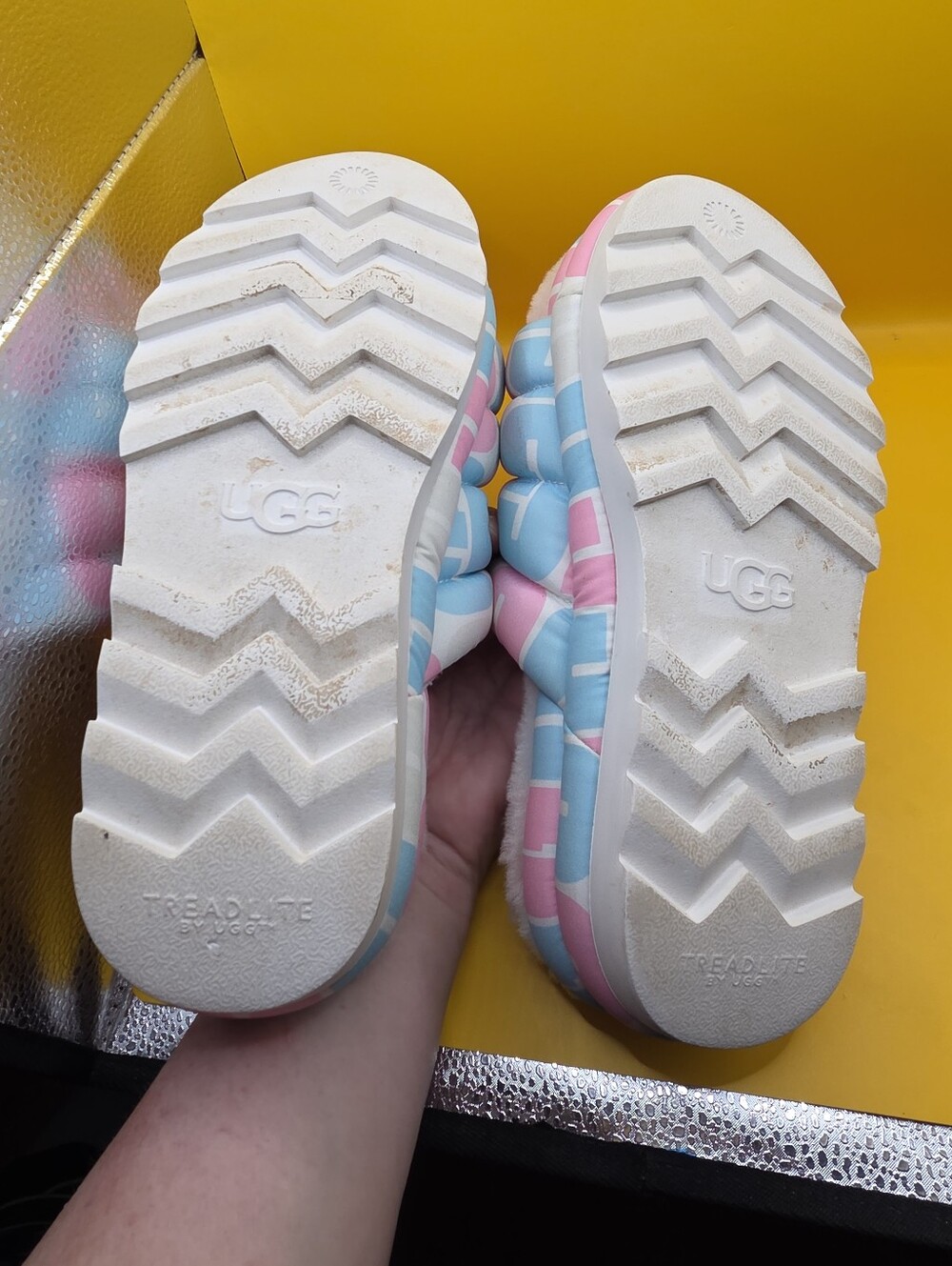 UGG Women's 9 Maxi Pride Platform Slides Pink Blue - Picture 6 of 6